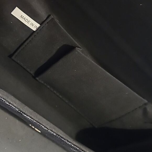 Magnetic closure snap black evening purse, removable gold toned shoulder strap - Picture 7 of 7